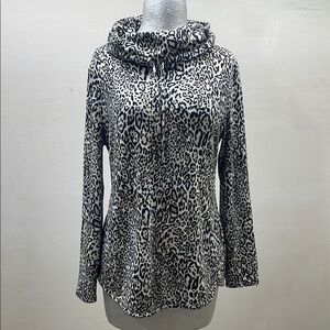 Weekend’s by Chico’s women’s leopard print long sleeve top